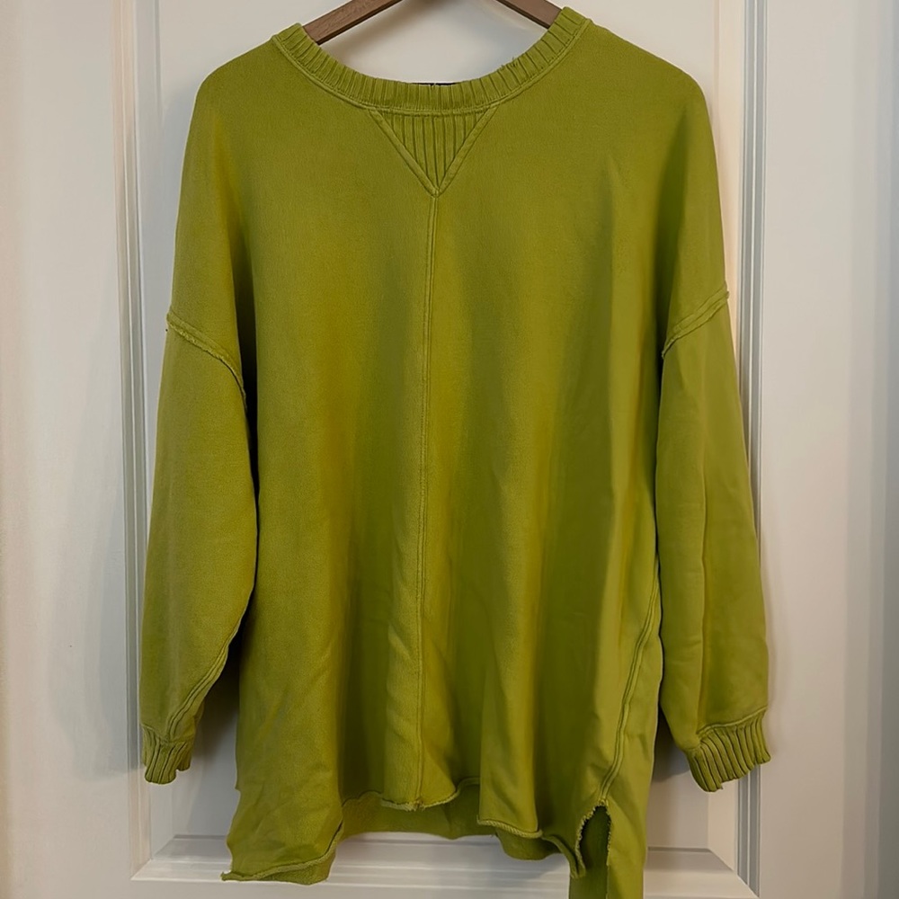 Staying Cool Feeling Kind Aerie Sweatshirt M